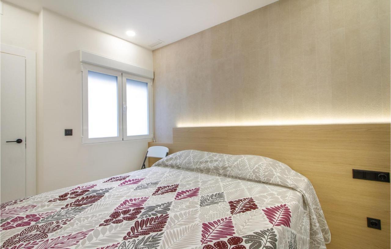 4 Bedroom Lovely Apartment In Santa Pola Bagian luar foto